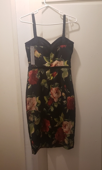 Black Halo Daria Floral Print Dress - Picture 3 of 5